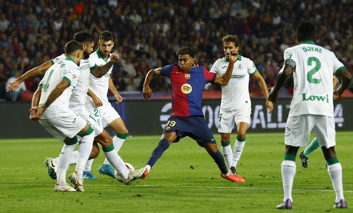 Barcelona thắng chật vật Getafe, chuẩn bị đón "người nhện" Szczesny- Ảnh 1. Barcelona thắng chật vật Getafe, chuẩn bị đón "người nhện" Szczesny- Ảnh 1.