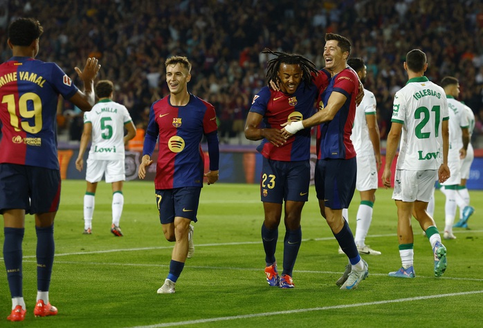 Barcelona thắng chật vật Getafe, chuẩn bị đón "người nhện" Szczesny- Ảnh 2. Barcelona thắng chật vật Getafe, chuẩn bị đón "người nhện" Szczesny- Ảnh 2.