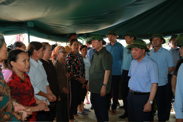 Phó Thủ tướng chỉ đạo khắc phục sau mưa lũ tại Thanh Hóa- Ảnh 4. Phó Thủ tướng chỉ đạo khắc phục sau mưa lũ tại Thanh Hóa- Ảnh 4.