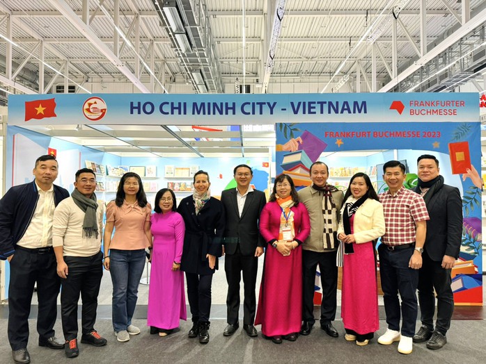 Nhiều hoạt động ý nghĩa tại Tuần lễ Sách và Chuyển đổi số - Ảnh 4. Nhiều hoạt động ý nghĩa tại Tuần lễ Sách và Chuyển đổi số - Ảnh 4.