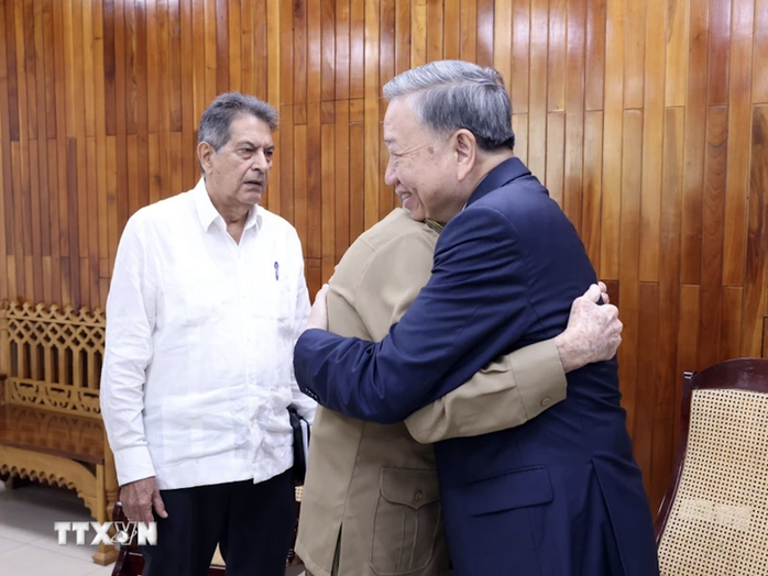 Tổng Bí thư, Chủ tịch nước gặp Lãnh tụ Cách mạng Cuba, Đại tướng Rául Castro Ruz- Ảnh 3. Tổng Bí thư, Chủ tịch nước gặp Lãnh tụ Cách mạng Cuba, Đại tướng Rául Castro Ruz- Ảnh 3.