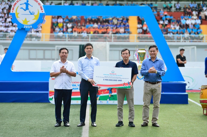 Sôi động vòng loại Giải bóng đá công nhân, viên chức Việt Nam- Ảnh 3. Sôi động vòng loại Giải bóng đá công nhân, viên chức Việt Nam- Ảnh 3.