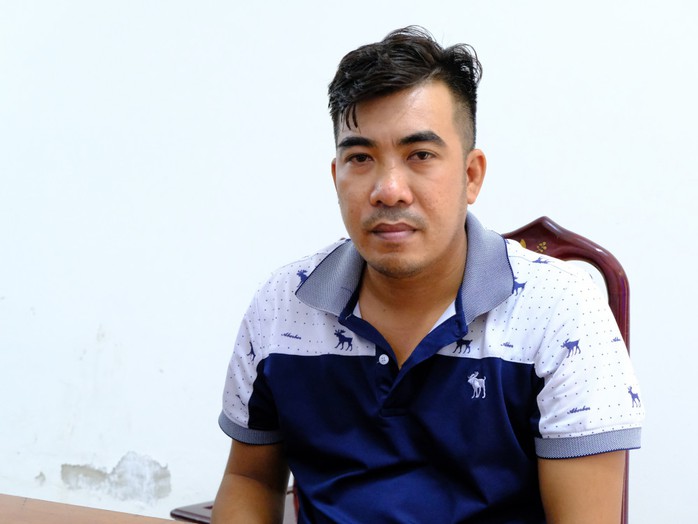 Triệt phá đường dây làm giả tài liệu của cơ quan, tổ chức để buôn điện thoại “dỏm”- Ảnh 2. Triệt phá đường dây làm giả tài liệu của cơ quan, tổ chức để buôn điện thoại “dỏm”- Ảnh 2.