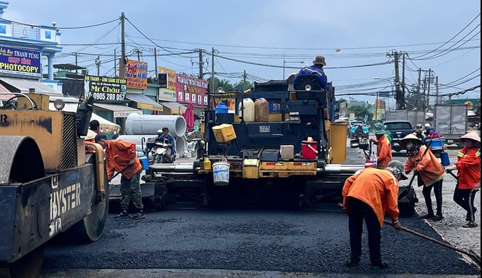 Đã tái lập mặt đường đoạn ngã ba Lò Lu - Lã Xuân Oai- Ảnh 1. Đã tái lập mặt đường đoạn ngã ba Lò Lu - Lã Xuân Oai- Ảnh 1.