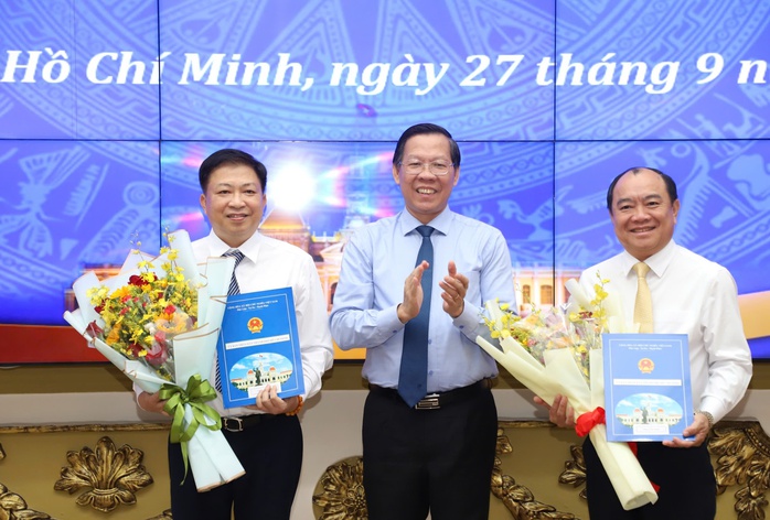 Chủ tịch UBND TP HCM điều động và bổ nhiệm nhiều cán bộ chủ chốt- Ảnh 1. Chủ tịch UBND TP HCM điều động và bổ nhiệm nhiều cán bộ chủ chốt- Ảnh 1.
