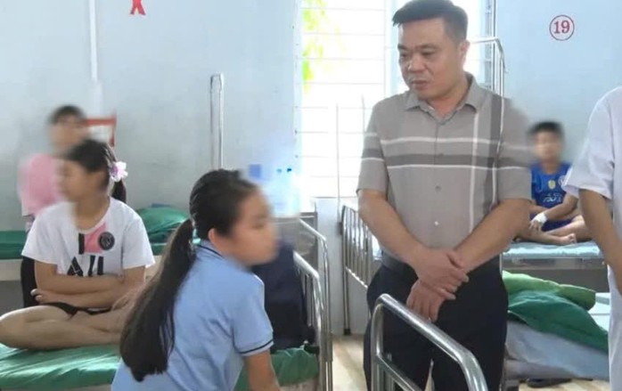 Xác định nguyên nhân hơn 70 học sinh vào viện sau tiệc Trung Thu- Ảnh 1. Xác định nguyên nhân hơn 70 học sinh vào viện sau tiệc Trung Thu- Ảnh 1.