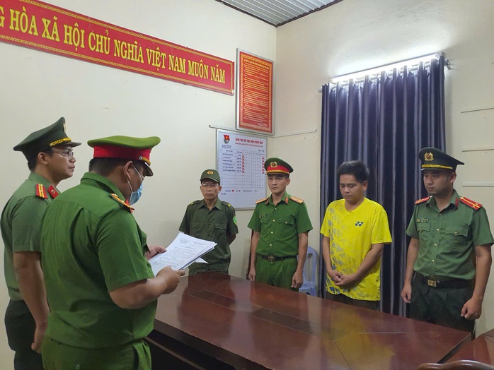 Bắt giữ người đàn ông giả 1 nhà sư để lừa đảo tiền từ thiện- Ảnh 1. Bắt giữ người đàn ông giả 1 nhà sư để lừa đảo tiền từ thiện- Ảnh 1.