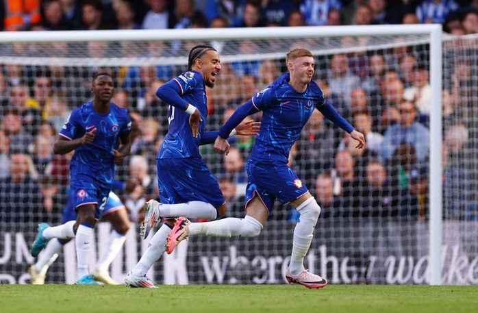 Rượt đuổi điên rồ, Chelsea hạ Brighton với 4 bàn của Palmer - Ảnh 3. Rượt đuổi điên rồ, Chelsea hạ Brighton với 4 bàn của Palmer - Ảnh 3.