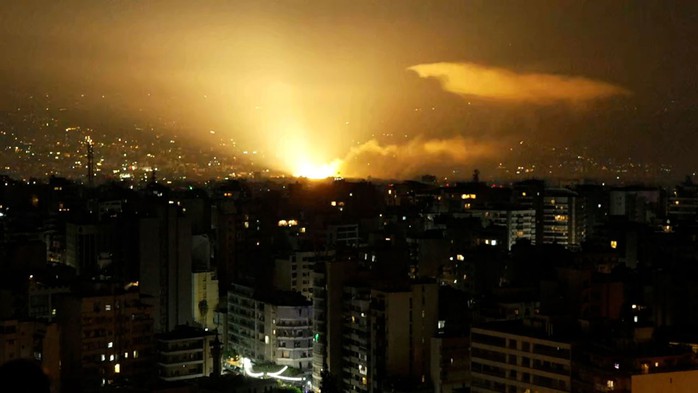 Israel ồ ạt không kích Hezbollah, Thủ tướng Netanyahu đột ngột rời Mỹ- Ảnh 2. Israel ồ ạt không kích Hezbollah, Thủ tướng Netanyahu đột ngột rời Mỹ- Ảnh 2.