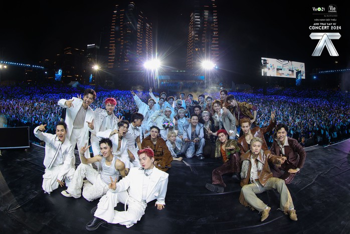 Hơn 20.000 khán giả cổ vũ nồng nhiệt "Anh trai say hi" Concert 2024- Ảnh 1. Hơn 20.000 khán giả cổ vũ nồng nhiệt "Anh trai say hi" Concert 2024- Ảnh 1.