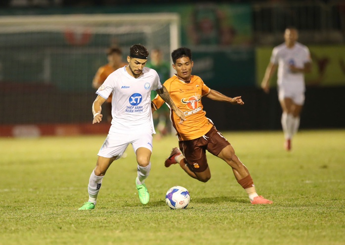 HAGL kiên cường hòa đương kim vô địch V-League- Ảnh 2. HAGL kiên cường hòa đương kim vô địch V-League- Ảnh 2.