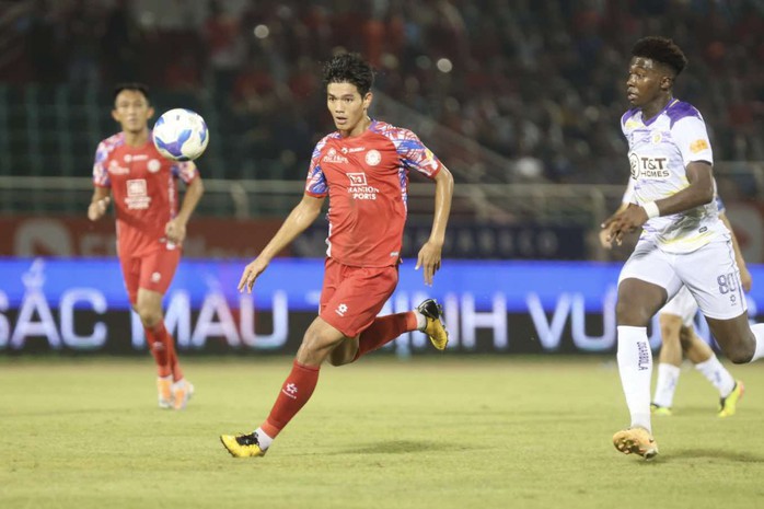 Patrik Lê Giang xuất sắc nhưng CLB TP HCM vẫn thua Hà Nội FC- Ảnh 3. Patrik Lê Giang xuất sắc nhưng CLB TP HCM vẫn thua Hà Nội FC- Ảnh 3.