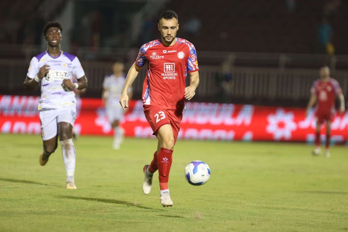 Patrik Lê Giang xuất sắc nhưng CLB TP HCM vẫn thua Hà Nội FC- Ảnh 6. Patrik Lê Giang xuất sắc nhưng CLB TP HCM vẫn thua Hà Nội FC- Ảnh 6.
