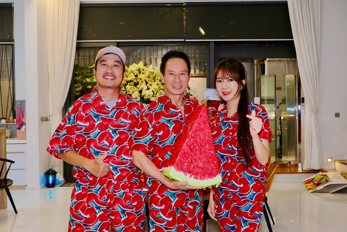 Lý Hải - Minh Hà rực rỡ trang phục dưa hấu- Ảnh 12. Lý Hải - Minh Hà rực rỡ trang phục dưa hấu- Ảnh 12.