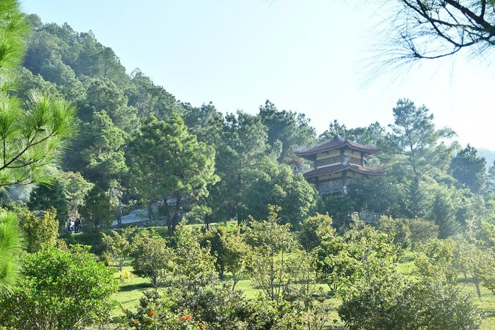 Hình ảnh xúc động tại Lễ an táng phu nhân Đại tướng Võ Nguyên Giáp tại Vũng Chùa - Đảo Yến- Ảnh 9. Hình ảnh xúc động tại Lễ an táng phu nhân Đại tướng Võ Nguyên Giáp tại Vũng Chùa - Đảo Yến- Ảnh 9.