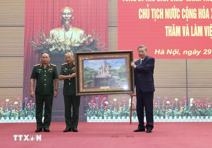 Tổng Bí thư, Chủ tịch nước Tô Lâm thăm và làm việc với Tổng cục II- Ảnh 2. Tổng Bí thư, Chủ tịch nước Tô Lâm thăm và làm việc với Tổng cục II- Ảnh 2.