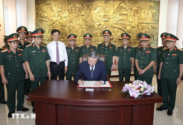 Tổng Bí thư, Chủ tịch nước Tô Lâm thăm và làm việc với Tổng cục II- Ảnh 4. Tổng Bí thư, Chủ tịch nước Tô Lâm thăm và làm việc với Tổng cục II- Ảnh 4.