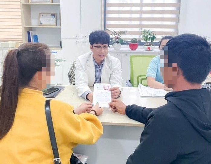 Nhiều cặp vợ chồng hiếm muộn được giúp sinh con miễn phí- Ảnh 1. Nhiều cặp vợ chồng hiếm muộn được giúp sinh con miễn phí- Ảnh 1.