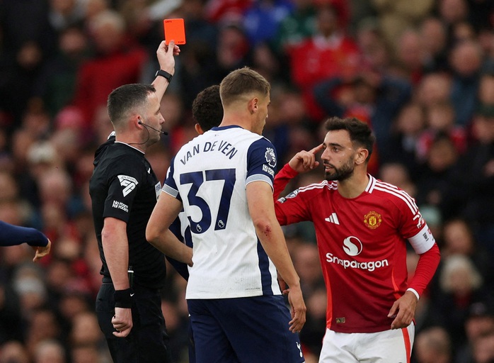 Bruno Fernandes cần rời bỏ Man United để tìm kiếm vinh quang- Ảnh 4. Bruno Fernandes cần rời bỏ Man United để tìm kiếm vinh quang- Ảnh 4.