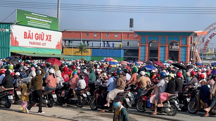 Cảnh giác tình trạng móc túi, giật đồ trong Khu Du lịch Đại Nam- Ảnh 4. Cảnh giác tình trạng móc túi, giật đồ trong Khu Du lịch Đại Nam- Ảnh 4.
