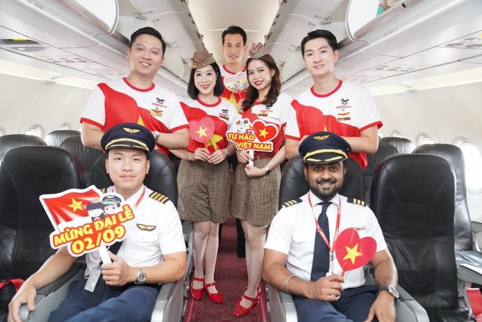 Muôn ánh sao vàng rộn ràng trên những chuyến bay Vietjet dịp kỷ niệm Quốc Khánh 2-9- Ảnh 8. Muôn ánh sao vàng rộn ràng trên những chuyến bay Vietjet dịp kỷ niệm Quốc Khánh 2-9- Ảnh 8.