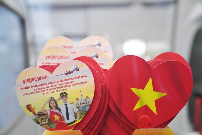 Muôn ánh sao vàng rộn ràng trên những chuyến bay Vietjet dịp kỷ niệm Quốc Khánh 2-9- Ảnh 3. Muôn ánh sao vàng rộn ràng trên những chuyến bay Vietjet dịp kỷ niệm Quốc Khánh 2-9- Ảnh 3.