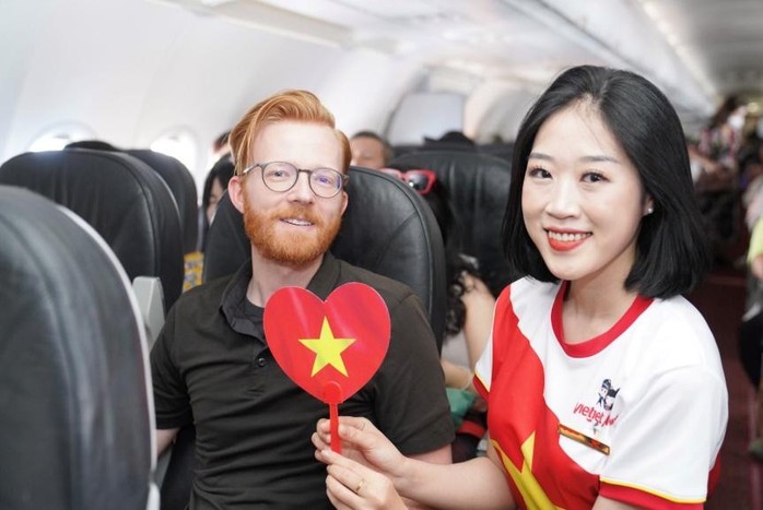 Muôn ánh sao vàng rộn ràng trên những chuyến bay Vietjet dịp kỷ niệm Quốc Khánh 2-9- Ảnh 5. Muôn ánh sao vàng rộn ràng trên những chuyến bay Vietjet dịp kỷ niệm Quốc Khánh 2-9- Ảnh 5.
