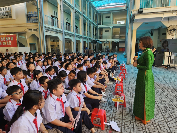 Hai nhiệm vụ quan trọng của năm học mới- Ảnh 2. Hai nhiệm vụ quan trọng của năm học mới- Ảnh 2.