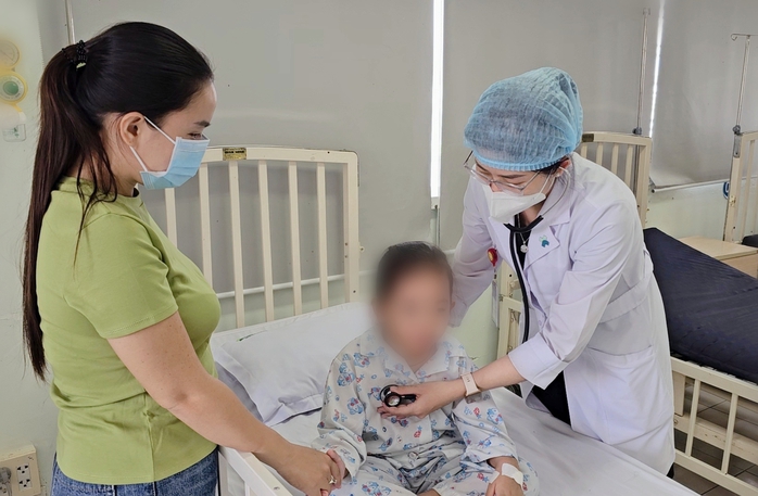 Cảnh giác triệu chứng nổi mề đay cấp ở trẻ- Ảnh 1. Cảnh giác triệu chứng nổi mề đay cấp ở trẻ- Ảnh 1.
