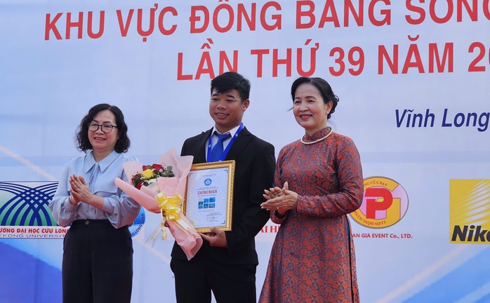 2 tác phẩm về Vĩnh Long và Phú Quốc giành huy chương vàng tại cuộc thi ảnh- Ảnh 3. 2 tác phẩm về Vĩnh Long và Phú Quốc giành huy chương vàng tại cuộc thi ảnh- Ảnh 3.