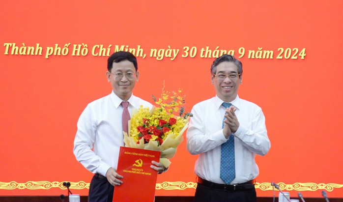 Ông Trần Quốc Trung giữ chức Phó Bí thư Thường trực Thành ủy Thủ Đức- Ảnh 1. Ông Trần Quốc Trung giữ chức Phó Bí thư Thường trực Thành ủy Thủ Đức- Ảnh 1.
