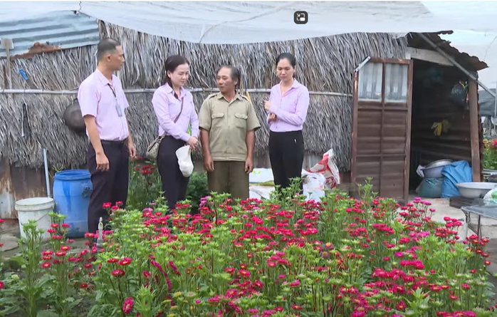 Ngân hàng Chính sách Xã hội TP HCM góp phần hỗ trợ thoát nghèo, cải thiện thu nhập người dân- Ảnh 1. Chính sách Xã hội