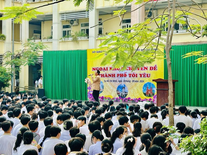 NSƯT Kim Tiểu Long, Đông Quân với "Sân khấu học đường"- Ảnh 7.
