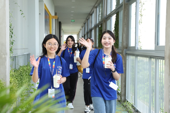 Khai mạc vòng chung kết “STEAM for Girls”: Sân chơi sáng tạo cho nữ sinh- Ảnh 2. Khai mạc vòng chung kết “STEAM for Girls”: Sân chơi sáng tạo cho nữ sinh- Ảnh 2.