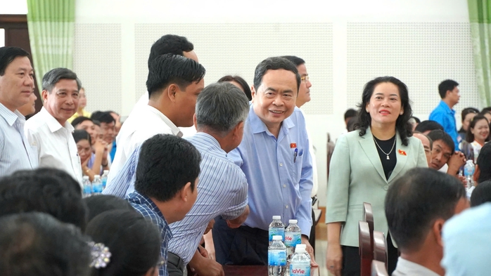 Chủ tịch Quốc hội ghi nhận nhiều ý kiến của cử tri tỉnh Hậu Giang- Ảnh 3. Chủ tịch Quốc hội ghi nhận nhiều ý kiến của cử tri tỉnh Hậu Giang- Ảnh 3.