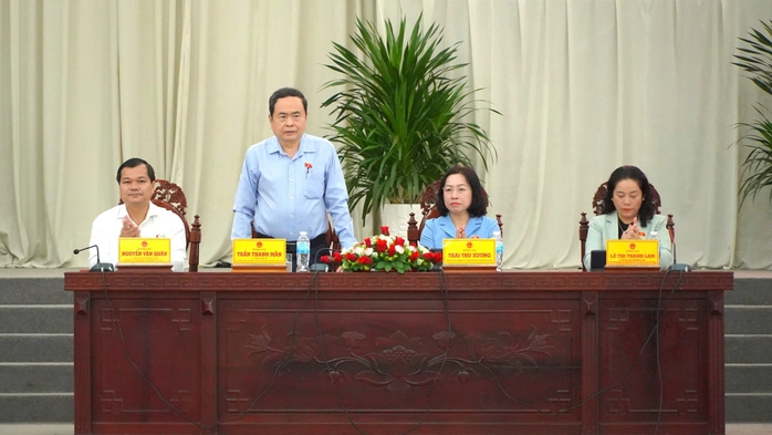 Chủ tịch Quốc hội ghi nhận nhiều ý kiến của cử tri tỉnh Hậu Giang- Ảnh 1. Chủ tịch Quốc hội ghi nhận nhiều ý kiến của cử tri tỉnh Hậu Giang- Ảnh 1.