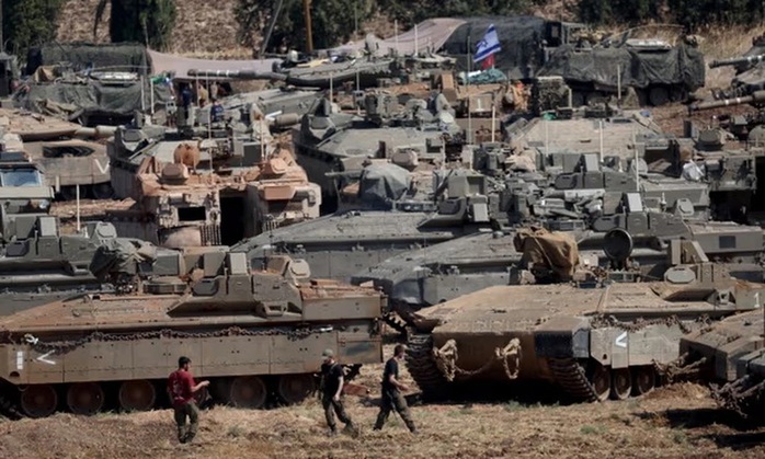 Lực lượng Israel tập kết ở biên giới giáp Lebanon. Ảnh: EPA Lực lượng Israel tập kết ở biên giới giáp Lebanon. Ảnh: EPA