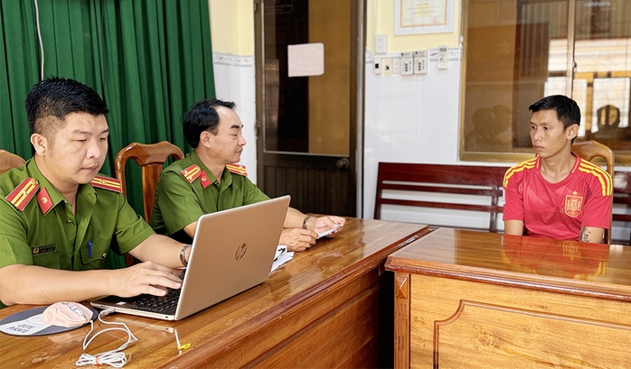 Một tài xế xe ôm bị kẻ cướp sát hại dã man- Ảnh 2. Một tài xế xe ôm bị kẻ cướp sát hại dã man- Ảnh 2.