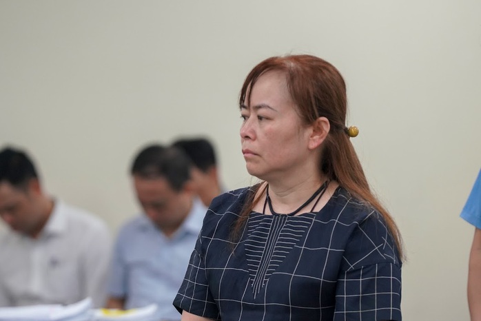 Cựu chủ tịch Vimedimex Nguyễn Thị Loan lĩnh án 36 tháng tù- Ảnh 2. Cựu chủ tịch Vimedimex Nguyễn Thị Loan lĩnh án 36 tháng tù- Ảnh 2.