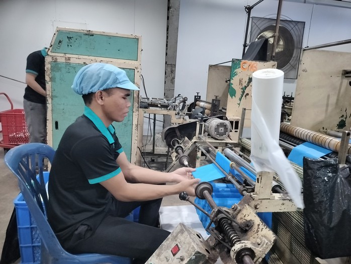 Người lao động có muốn đóng BHXH theo mức lương thực nhận?- Ảnh 1. Người lao động có muốn đóng BHXH theo mức lương thực nhận?- Ảnh 1.