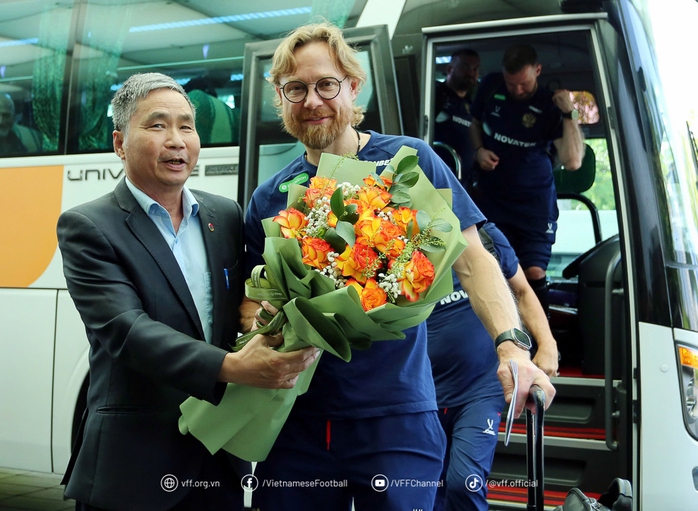 Tuyển Nga đến Hà Nội, sẵn sàng so tài với tuyển Việt Nam- Ảnh 2. Tuyển Nga đến Hà Nội, sẵn sàng so tài với tuyển Việt Nam- Ảnh 2.