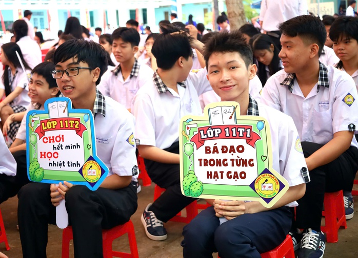 Rộn ràng ngày khai giảng tại ĐBSCL- Ảnh 4. Rộn ràng ngày khai giảng tại ĐBSCL- Ảnh 4.
