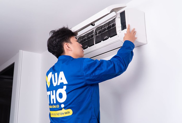 Thông qua AI, Vua Thợ cung cấp các công cụ phát triển kỹ năng của người thợ, giúp họ nâng cao tay nghề. Ảnh: HỒNG ĐÀO Thông qua AI, Vua Thợ cung cấp các công cụ phát triển kỹ năng của người thợ, giúp họ nâng cao tay nghề. Ảnh: HỒNG ĐÀO