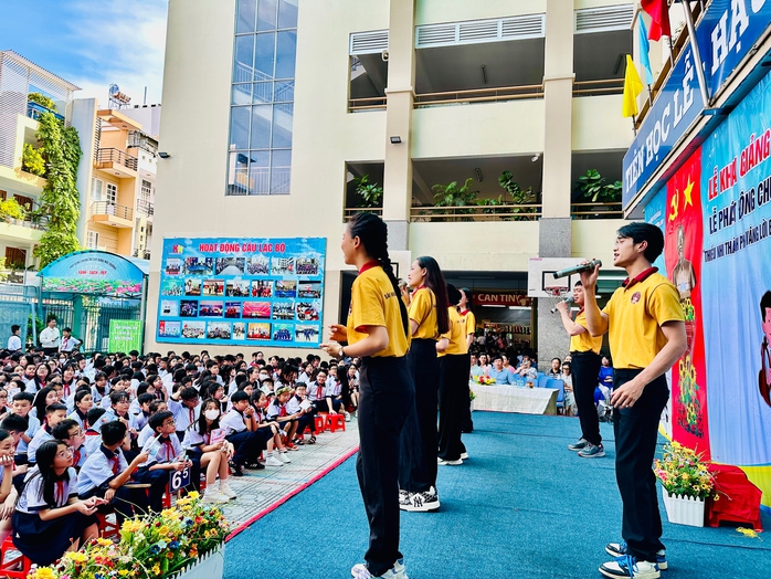 Sôi động chương trình Sân khấu học đường khởi đầu năm học mới- Ảnh 1. Sôi động chương trình Sân khấu học đường khởi đầu năm học mới- Ảnh 1.