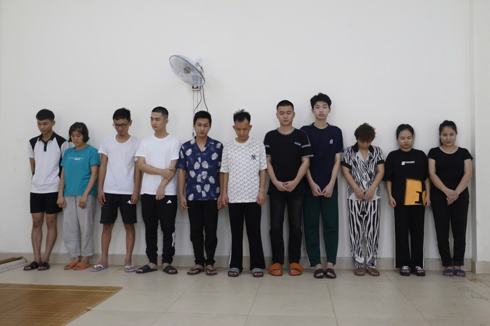 Phá đường dây đánh bạc xuyên quốc gia hơn 250 tỉ đồng, thu giữ nhiều ôtô đắt tiền- Ảnh 1. Phá đường dây đánh bạc xuyên quốc gia hơn 250 tỉ đồng, thu giữ nhiều ôtô đắt tiền- Ảnh 1.