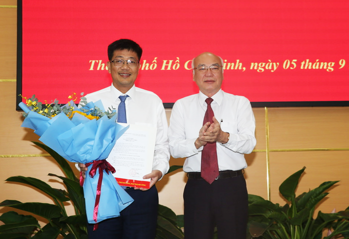 Ông Trần Thanh Tùng giữ chức Bí thư Quận ủy quận 8- Ảnh 1. Ông Trần Thanh Tùng giữ chức Bí thư Quận ủy quận 8- Ảnh 1.