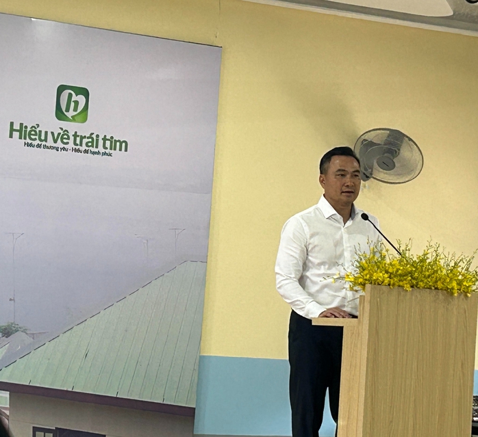 Diễn viên Chi Bảo hoàn thành ước nguyện đầu tiên
- Ảnh 1. Diễn viên Chi Bảo hoàn thành ước nguyện đầu tiên
- Ảnh 1.