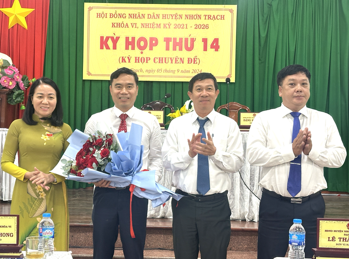 Đồng Nai: Ông Nguyễn Thế Phong làm Chủ tịch UBND huyện Nhơn Trạch- Ảnh 1. Đồng Nai: Ông Nguyễn Thế Phong làm Chủ tịch UBND huyện Nhơn Trạch- Ảnh 1.
