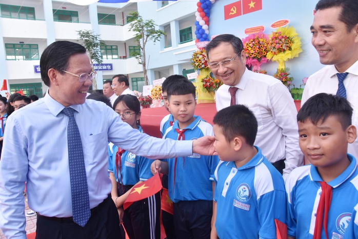 Khí thế bước vào năm học đổi mới, sáng tạo- Ảnh 2. Khí thế bước vào năm học đổi mới, sáng tạo- Ảnh 2.