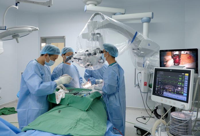 Bước phát triển mới trong phẫu thuật và điều trị bệnh lý sọ não, cột sống- Ảnh 2. Bước phát triển mới trong phẫu thuật và điều trị bệnh lý sọ não, cột sống- Ảnh 2.